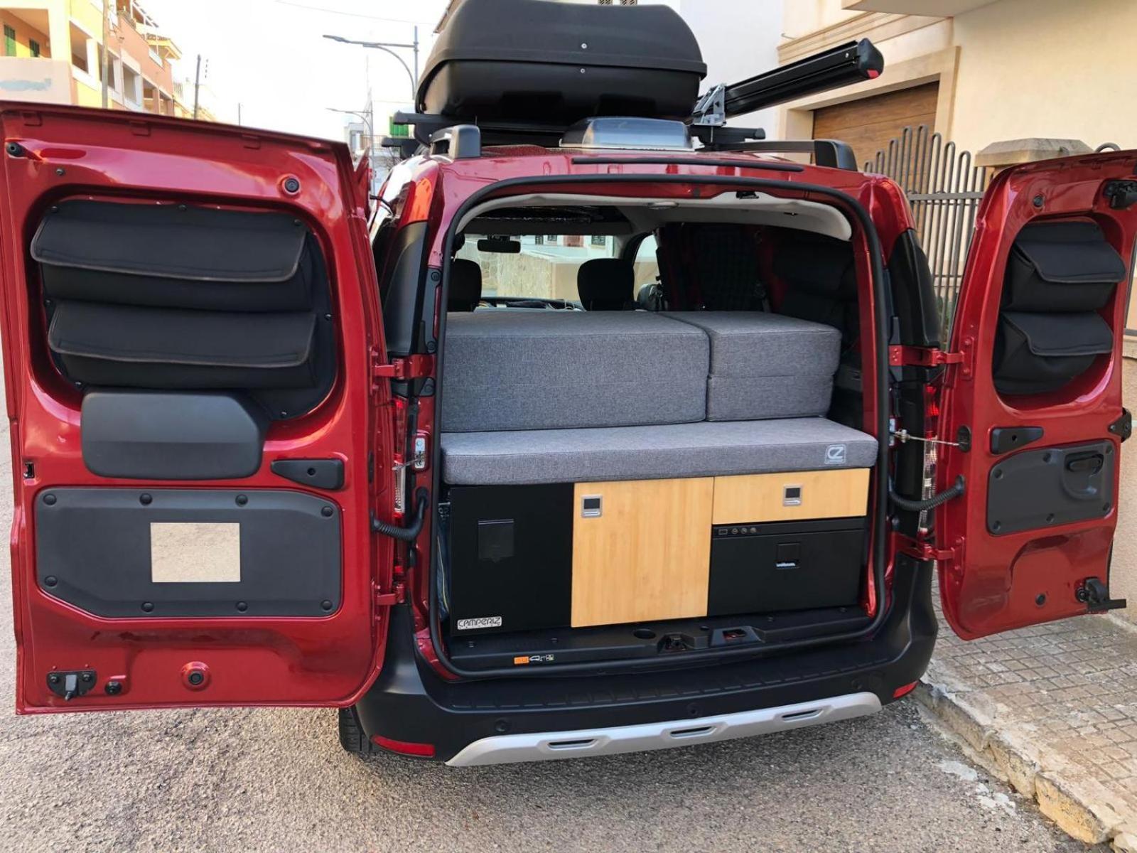 Dacia Dokker Camperiz Hotel Palma de Mallorca Ngoại thất bức ảnh